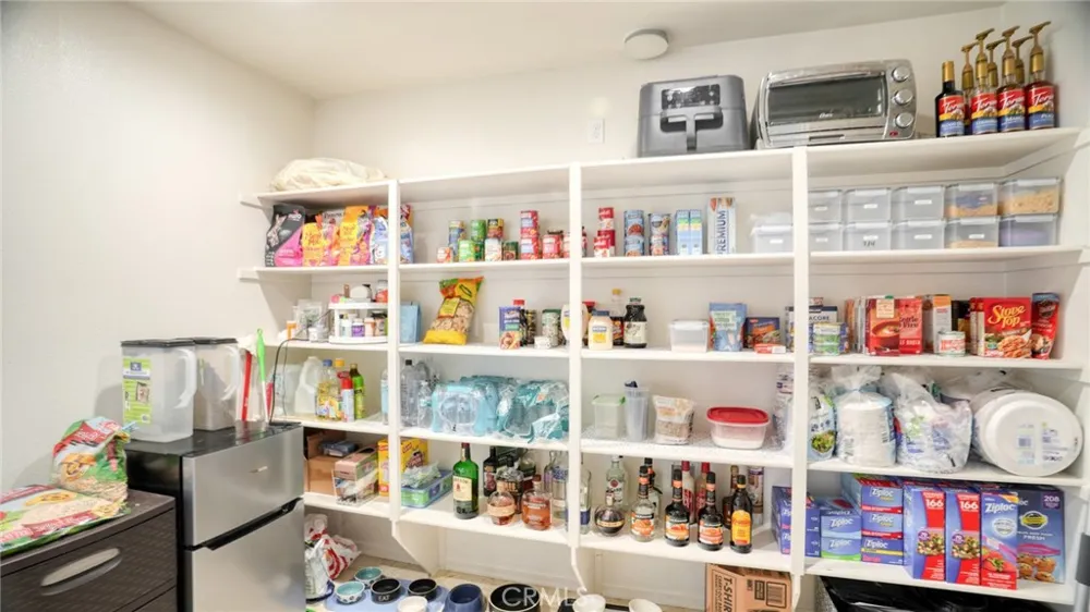 4727 W Vahan Court Lancaster, CA 93536