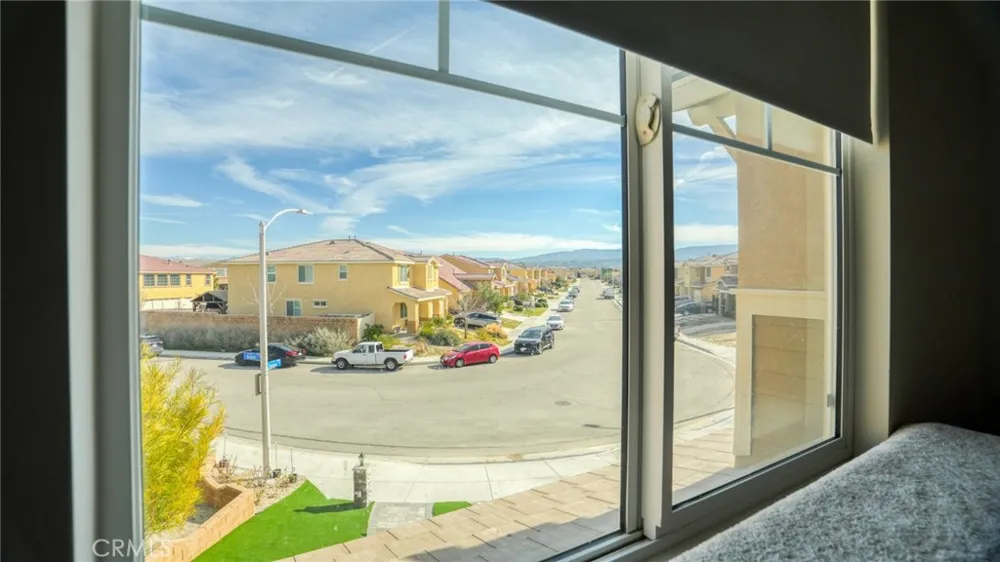 4727 W Vahan Court Lancaster, CA 93536