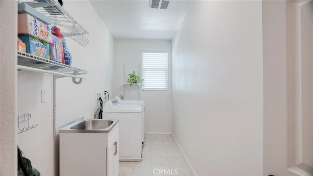 4727 W Vahan Court Lancaster, CA 93536