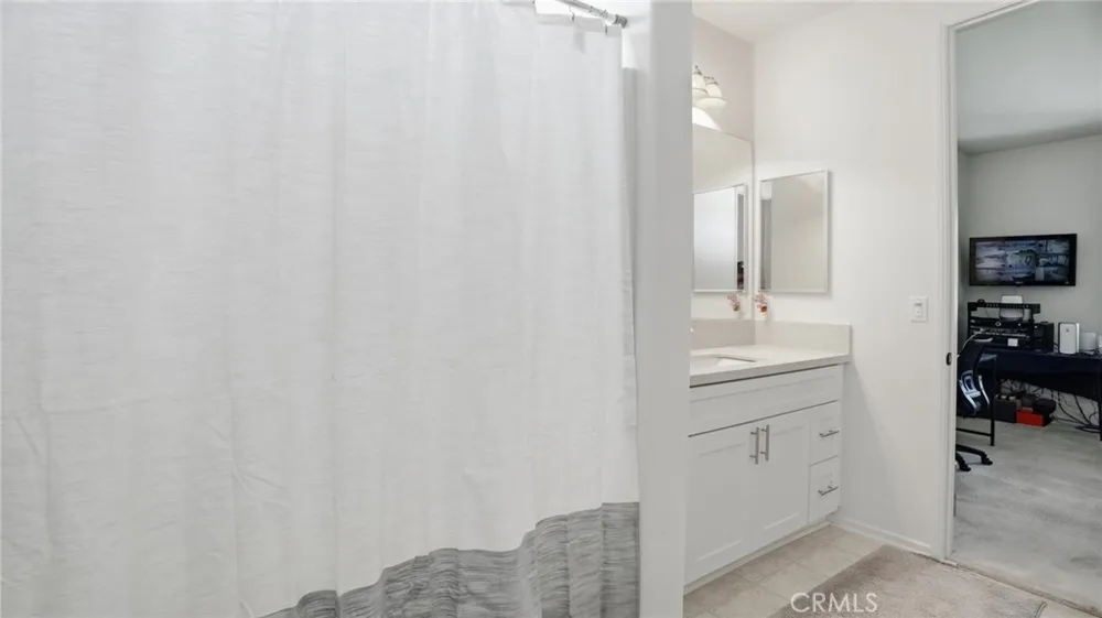 4727 W Vahan Court Lancaster, CA 93536