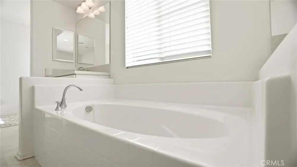 4727 W Vahan Court Lancaster, CA 93536