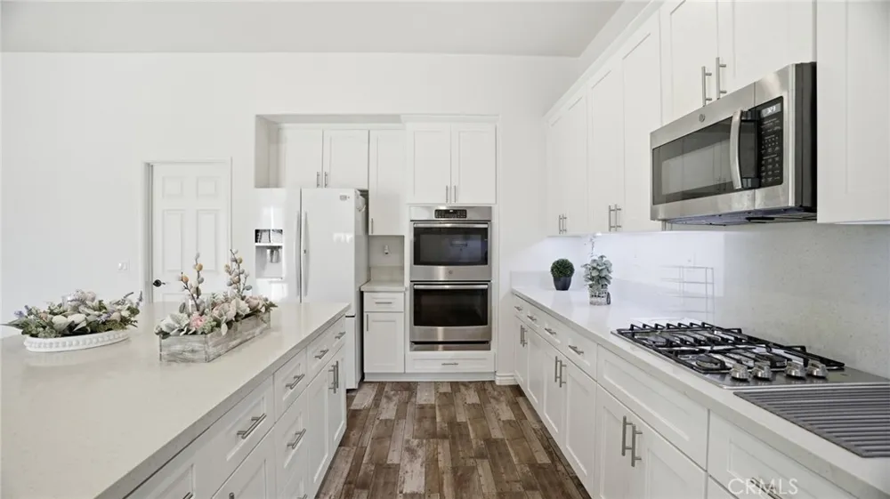 4727 W Vahan Court Lancaster, CA 93536