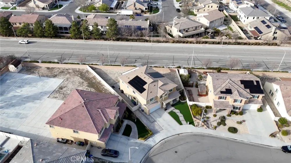 4727 W Vahan Court Lancaster, CA 93536