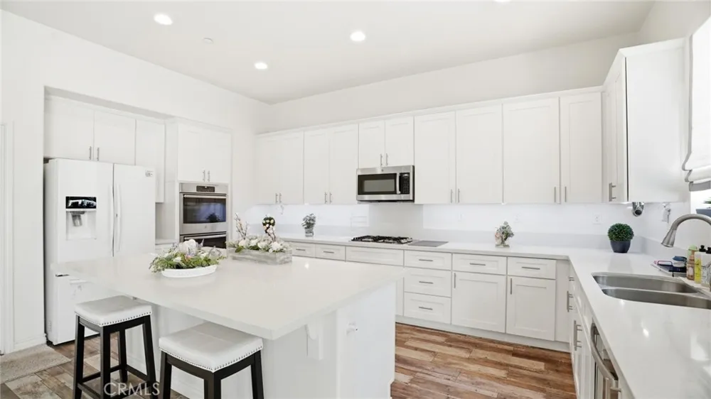 4727 W Vahan Court Lancaster, CA 93536