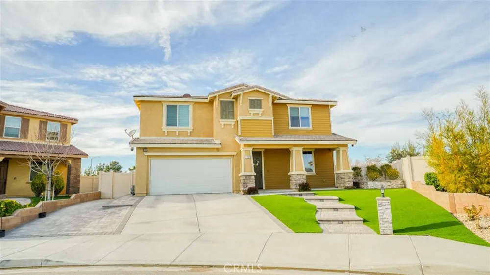 4727 W Vahan Court Lancaster, CA 93536