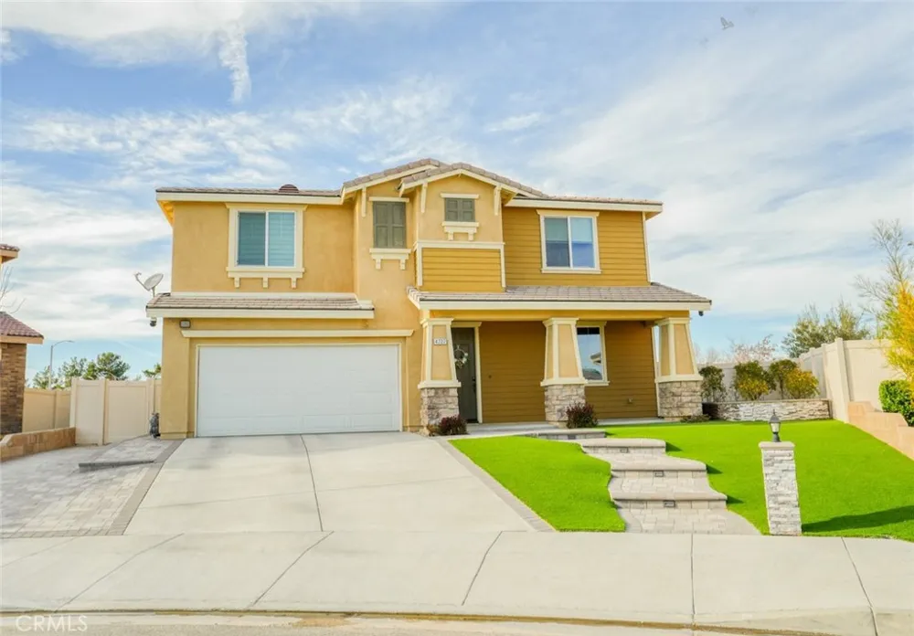 4727 W Vahan Court Lancaster, CA 93536