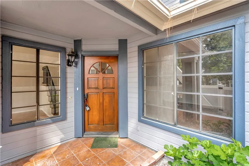 290 Spruce Court Azusa, CA 91702