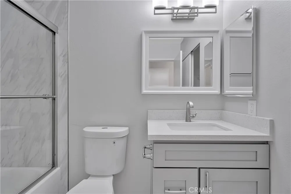 290 Spruce Court Azusa, CA 91702