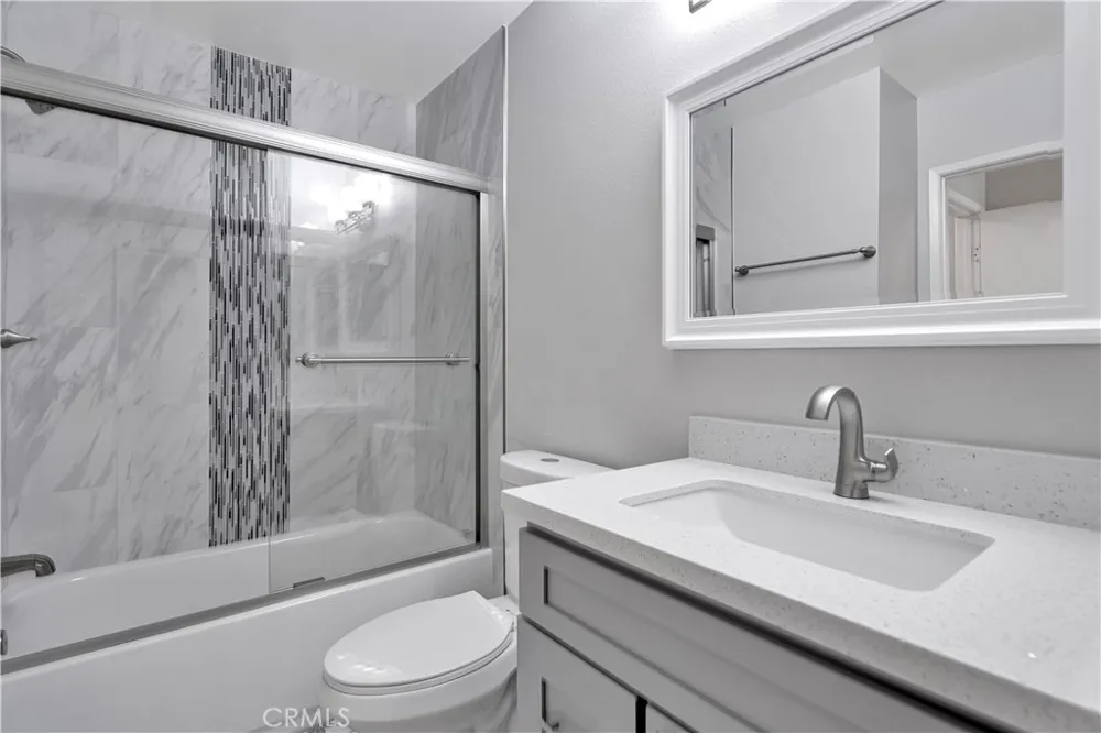 290 Spruce Court Azusa, CA 91702