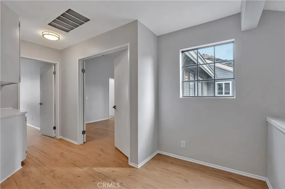 290 Spruce Court Azusa, CA 91702