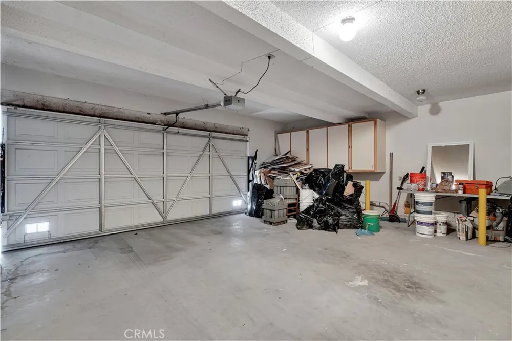 290 Spruce Court Azusa, CA 91702