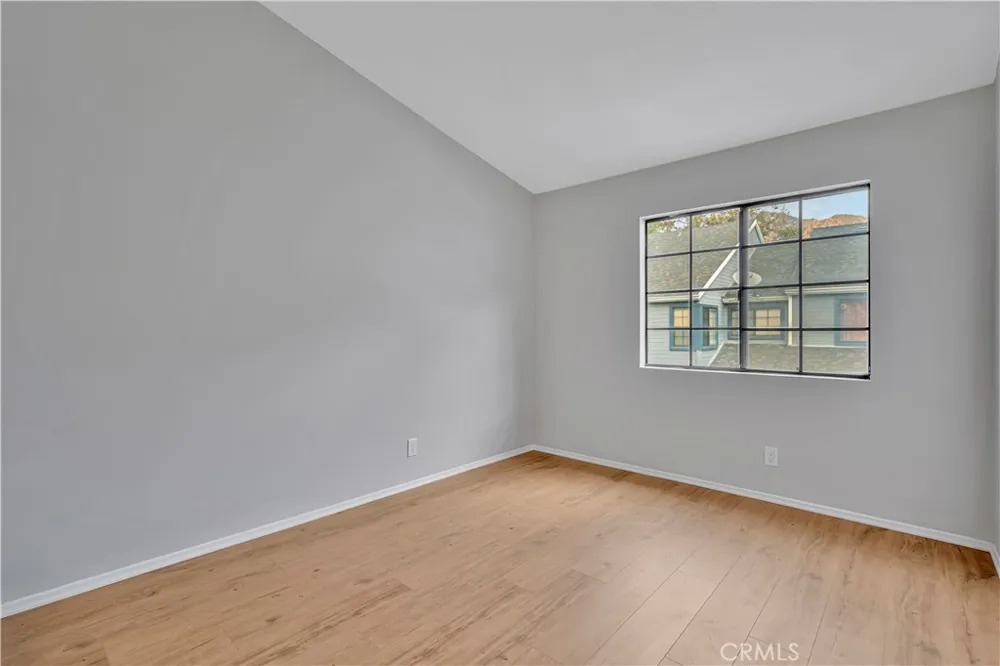 290 Spruce Court Azusa, CA 91702