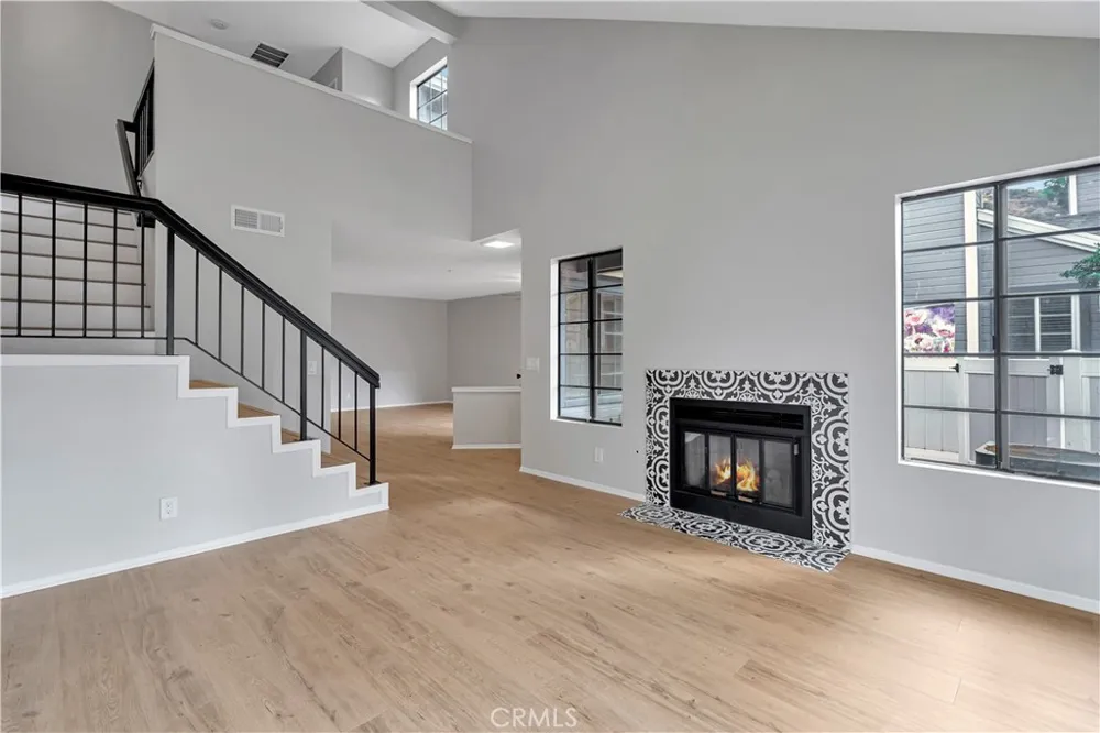 290 Spruce Court Azusa, CA 91702