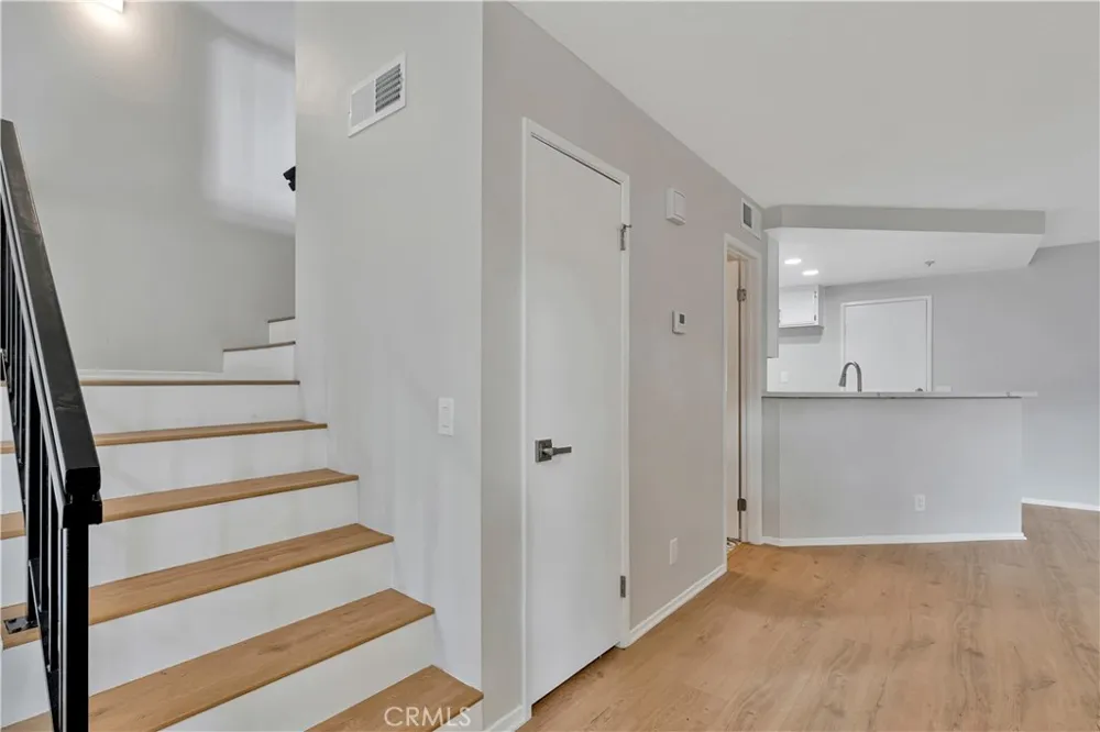 290 Spruce Court Azusa, CA 91702