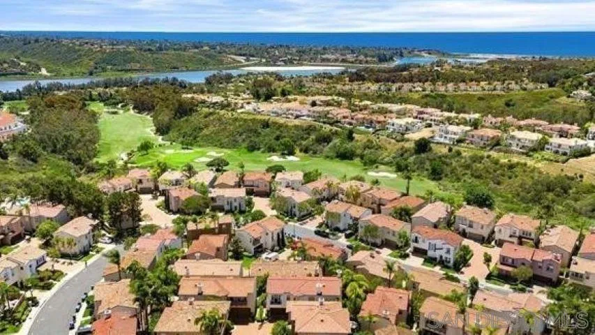 7049 Surfbird Curcle Carlsbad, CA 92011