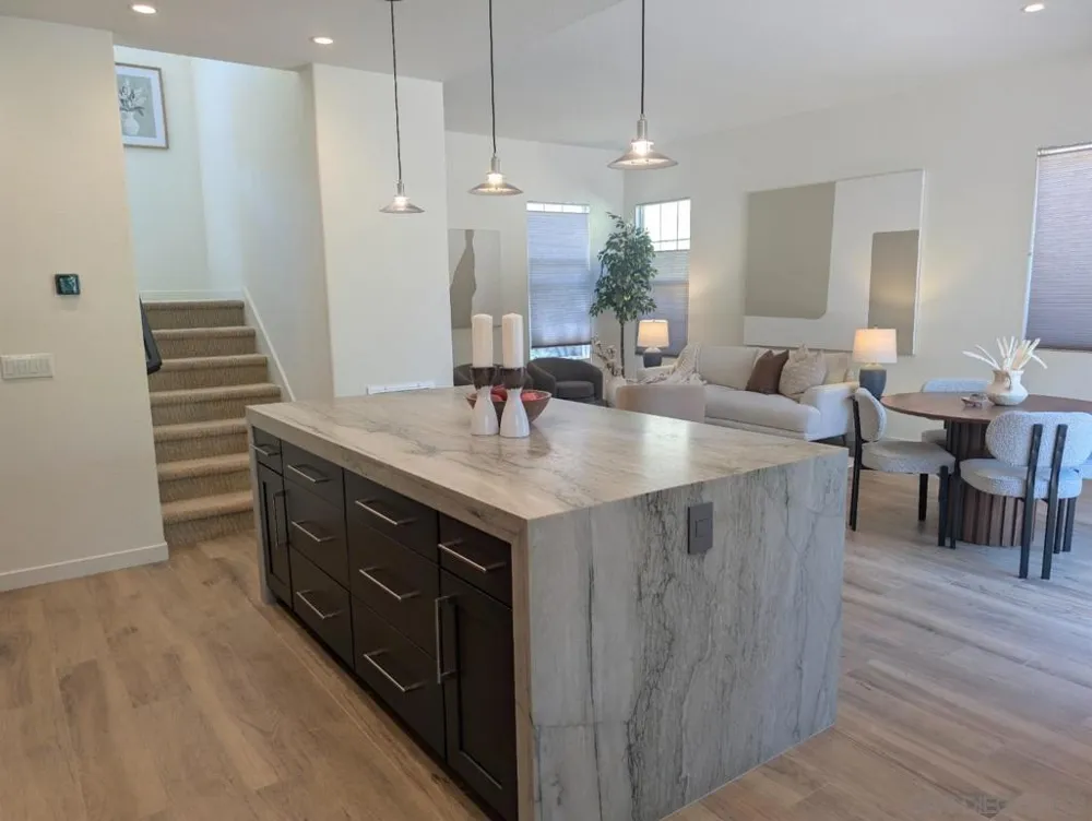 7049 Surfbird Curcle Carlsbad, CA 92011