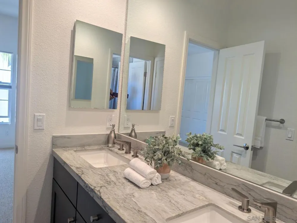 7049 Surfbird Curcle Carlsbad, CA 92011