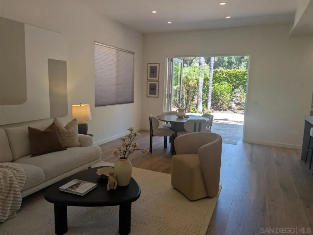 7049 Surfbird Curcle Carlsbad, CA 92011