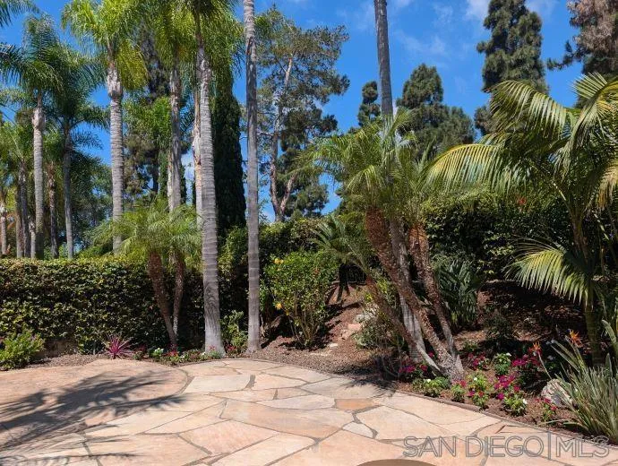 7049 Surfbird Curcle Carlsbad, CA 92011