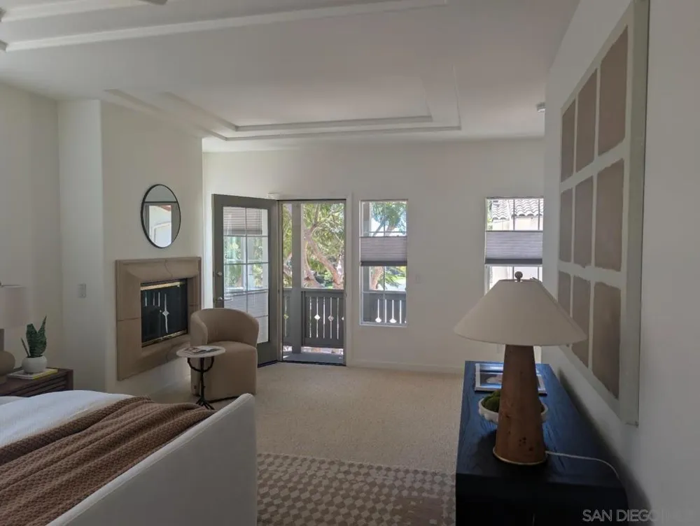 7049 Surfbird Curcle Carlsbad, CA 92011