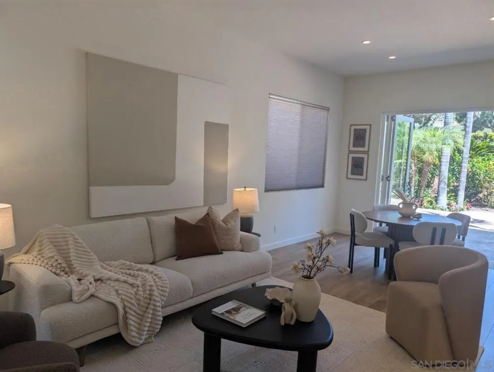 7049 Surfbird Curcle Carlsbad, CA 92011