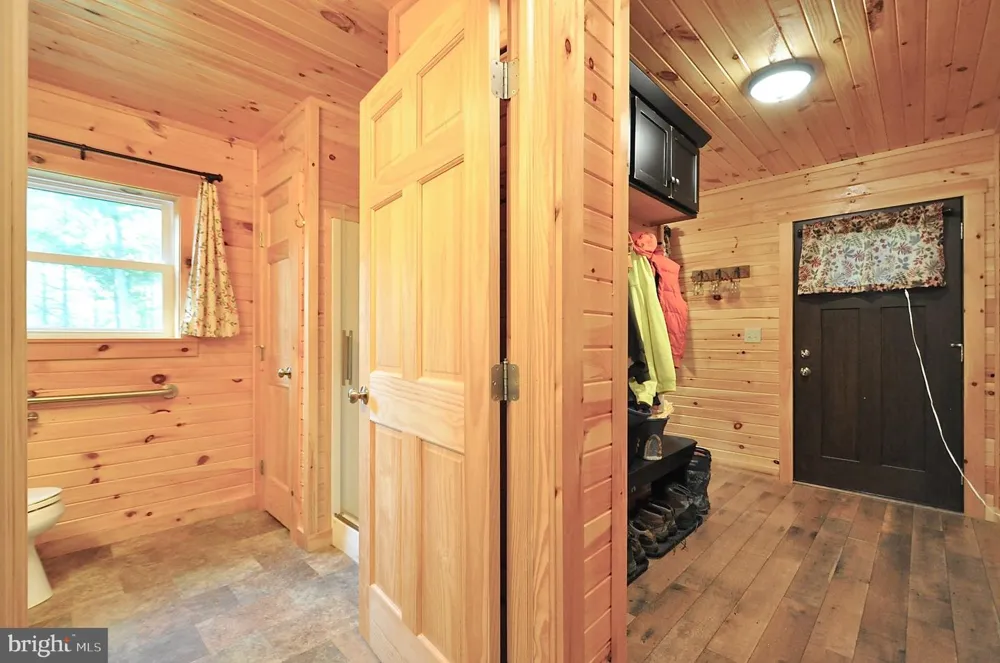 75 DAVID AUKER LANE Milroy, PA 17063