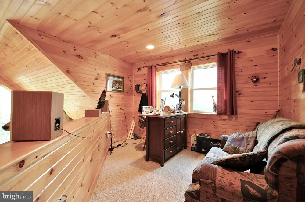 75 DAVID AUKER LANE Milroy, PA 17063