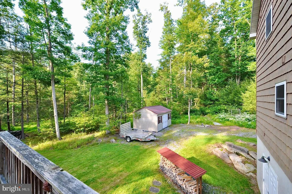 75 DAVID AUKER LANE Milroy, PA 17063