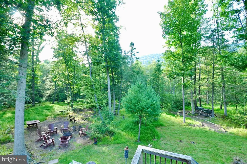 75 DAVID AUKER LANE Milroy, PA 17063