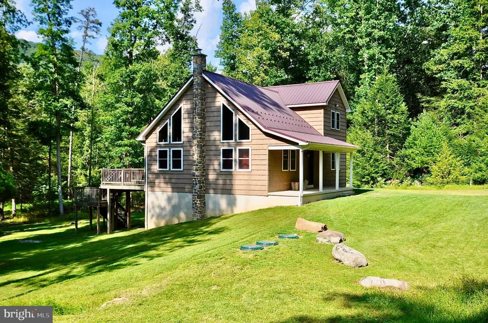 75 DAVID AUKER LANE Milroy, PA 17063