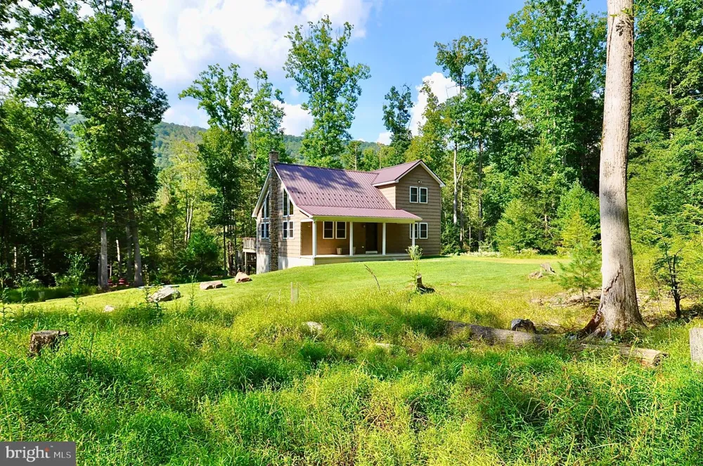 75 DAVID AUKER LANE Milroy, PA 17063