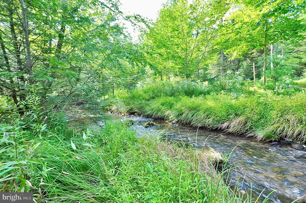 75 DAVID AUKER LANE Milroy, PA 17063
