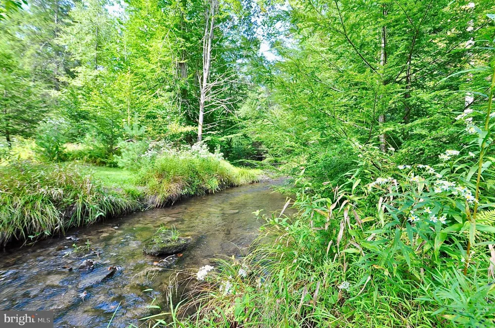 75 DAVID AUKER LANE Milroy, PA 17063
