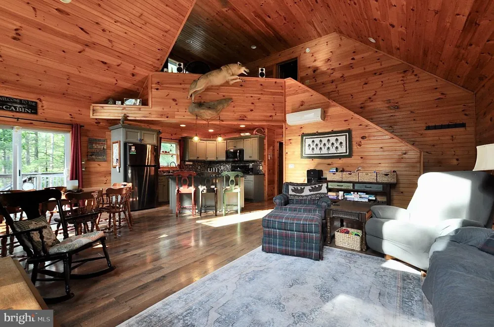 75 DAVID AUKER LANE Milroy, PA 17063