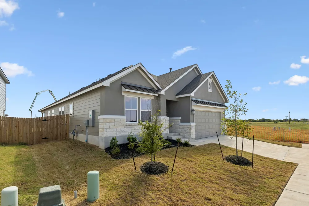 224 Ironshoe Trail Liberty Hill, TX 78642