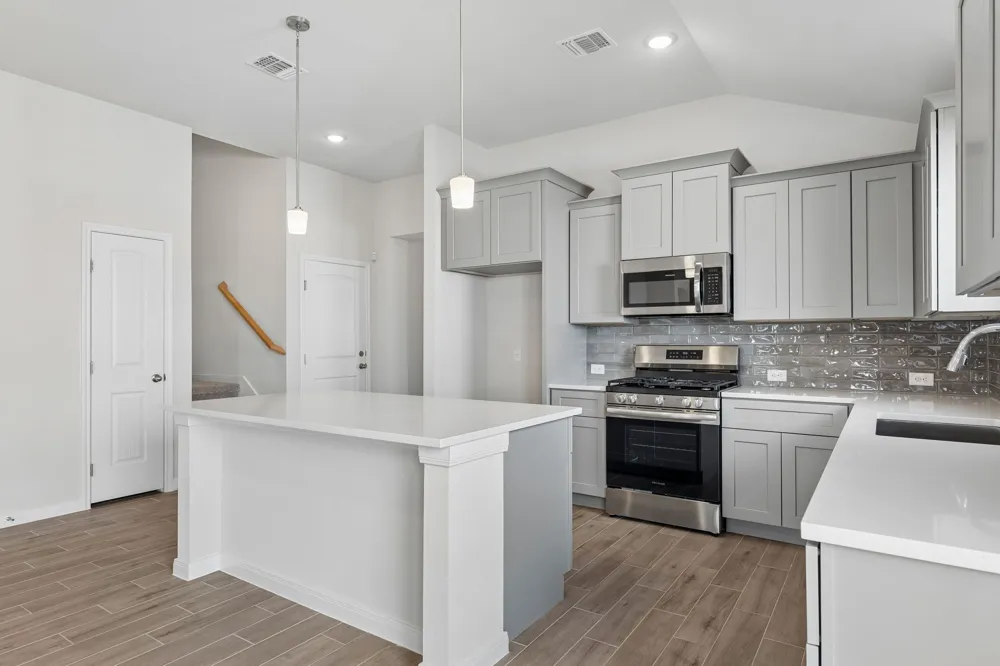 224 Ironshoe Trail Liberty Hill, TX 78642