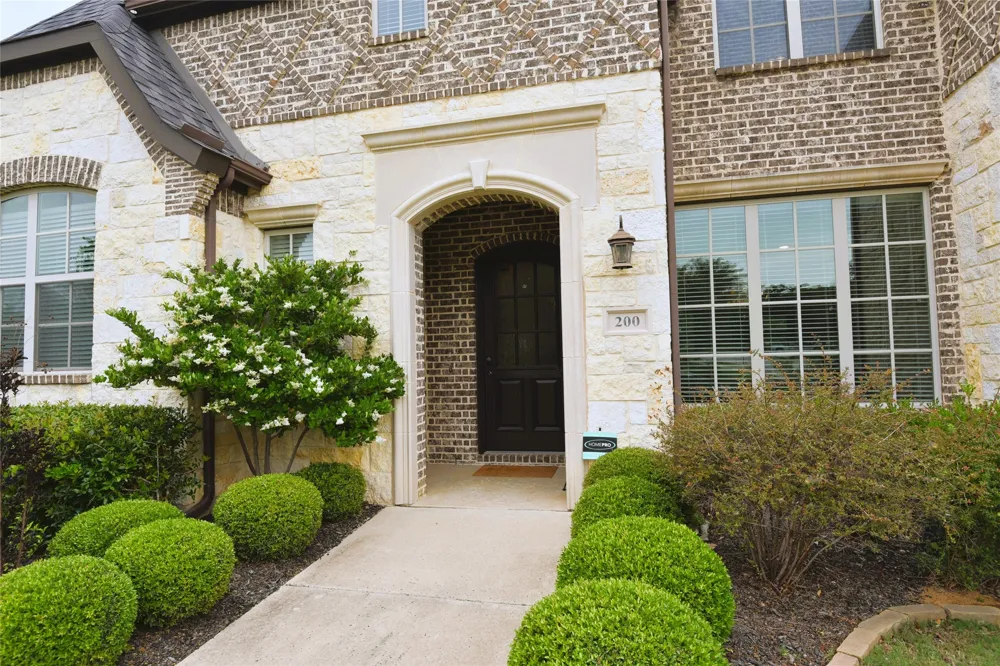 200 Montrose Lane Southlake, TX 76092