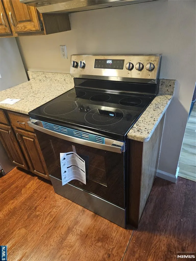 560 North Avenue K Fort Lee, NJ 07024