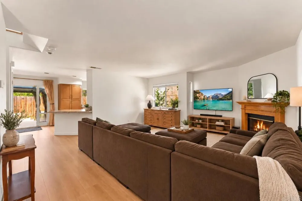 2382 Maravilla Way Oceanside, CA 92056