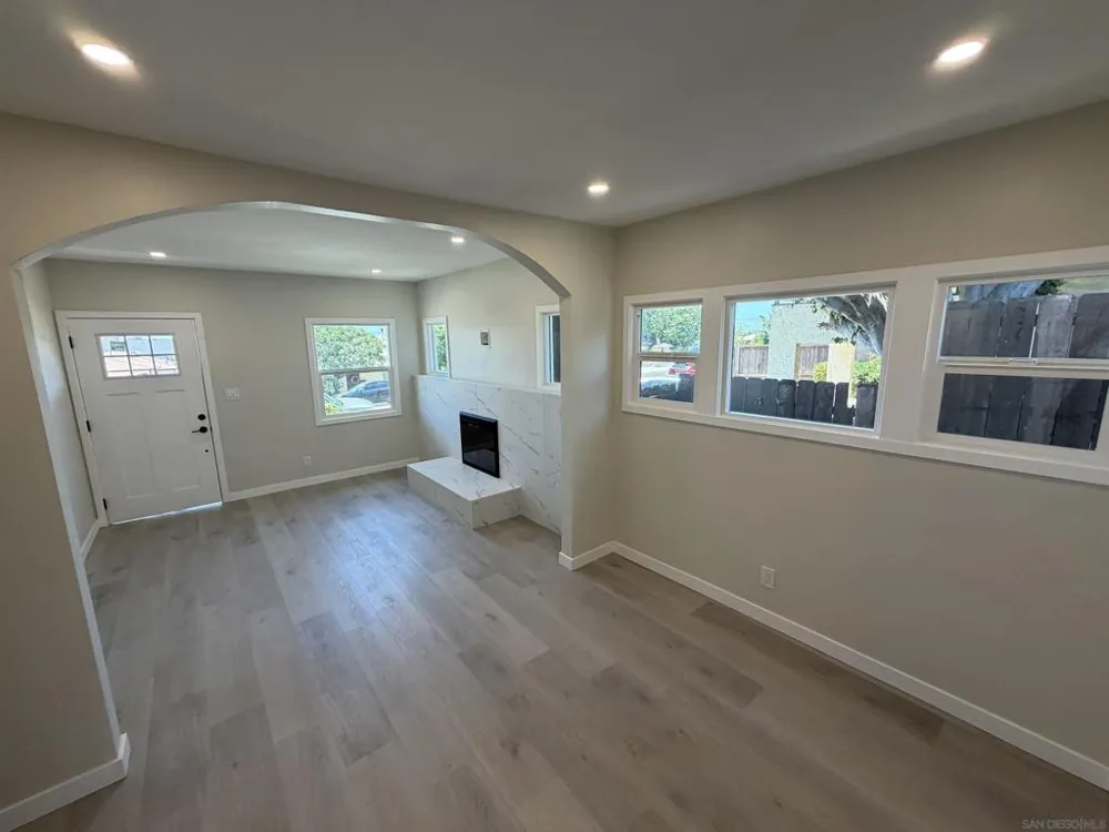 7180 Mohawk St San Diego, CA 92115