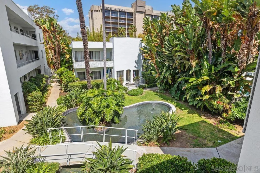 2368 Torrey Pines Road #66 La Jolla, CA 92037