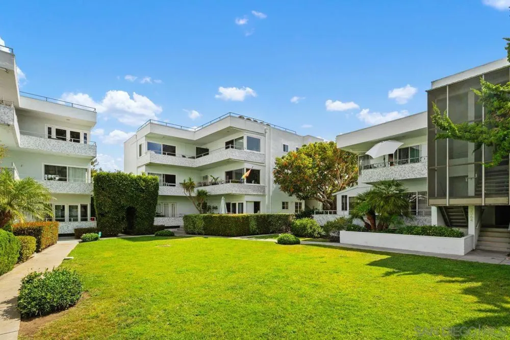 2368 Torrey Pines Road #66 La Jolla, CA 92037
