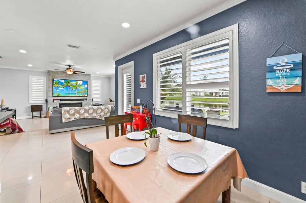 1006 Center Stone Lane Riviera Beach, FL 33404