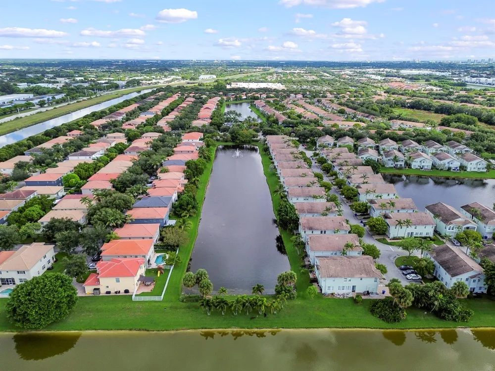 1006 Center Stone Lane Riviera Beach, FL 33404