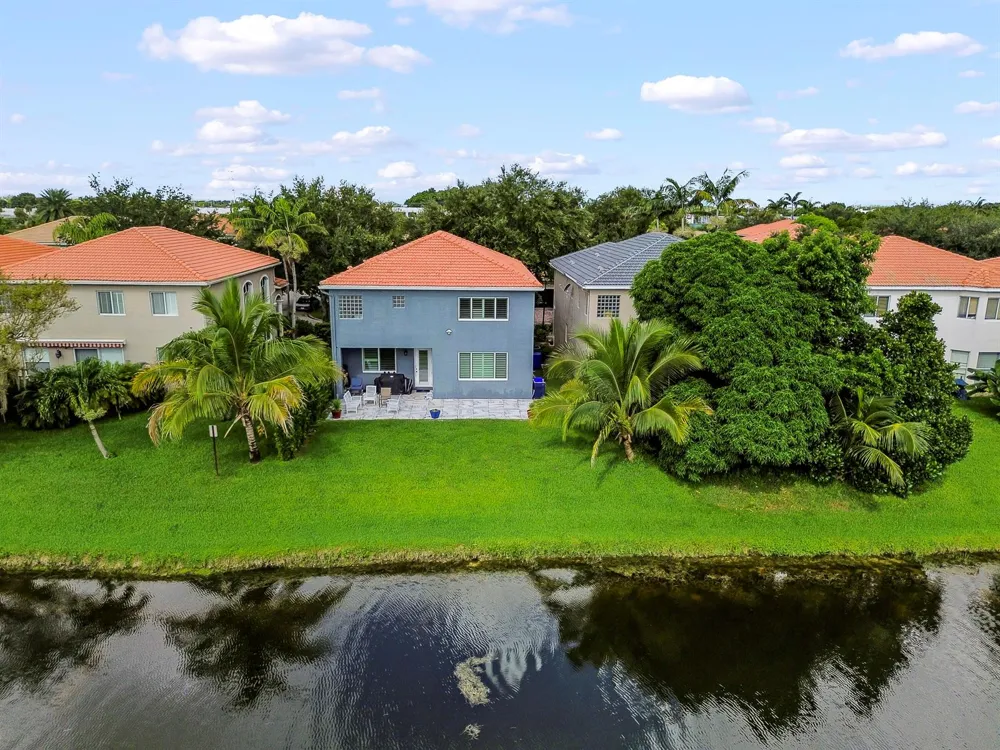 1006 Center Stone Lane Riviera Beach, FL 33404