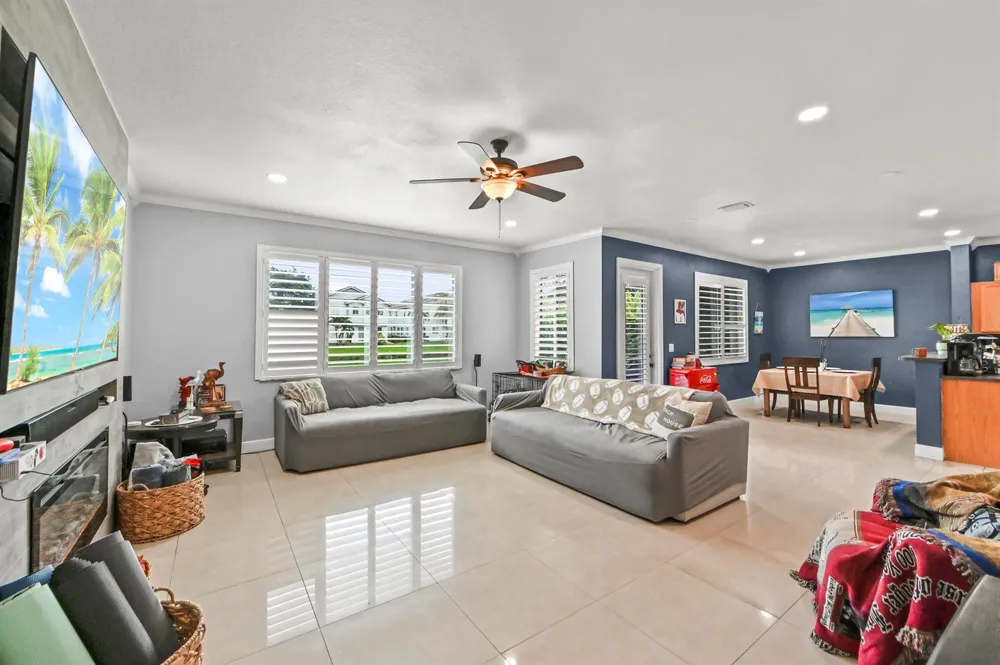 1006 Center Stone Lane Riviera Beach, FL 33404