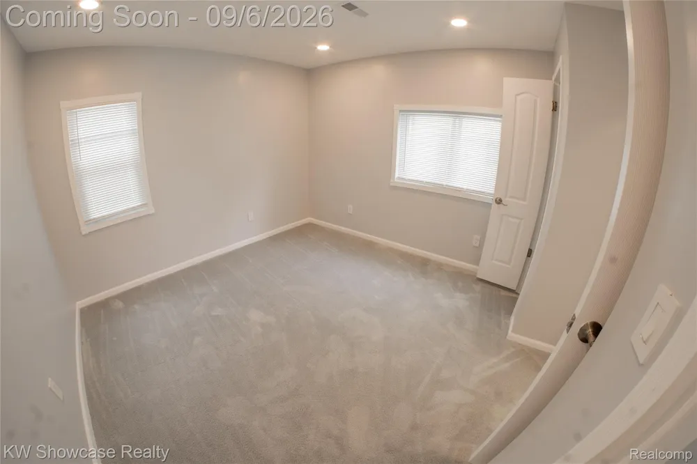 8234 Arlis Street Commerce Charter Township, MI 48382