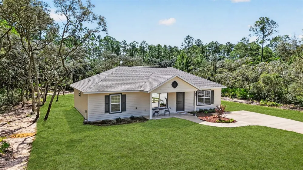 25 FISHER WAY TRAK Ocklawaha, FL 32179