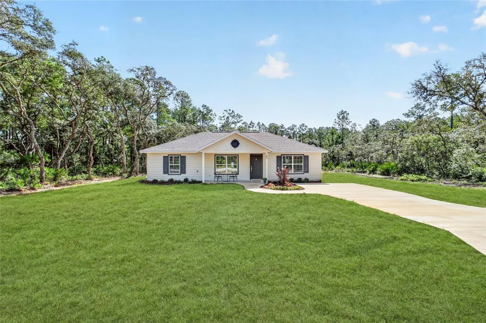 25 FISHER WAY TRAK Ocklawaha, FL 32179