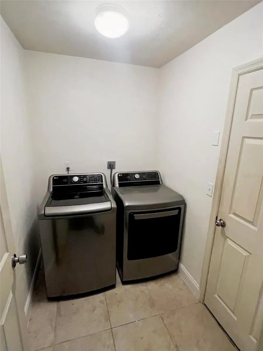 4617 NW 21ST STREET Gainesville, FL 32605